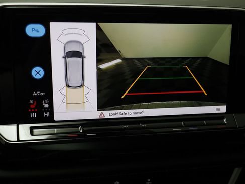 New 2026 Volkswagen Atlas SE w/ Panoramic Sunroof Package image 10