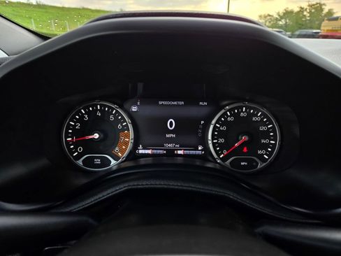 Used 2023 Jeep Renegade Trailhawk AWD/4WD image 19