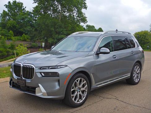 Used 2026 BMW X7 xDrive40i w/ Premium Package AWD/4WD image 1