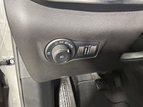 Used 2023 Jeep Compass Limited AWD/4WD image 23