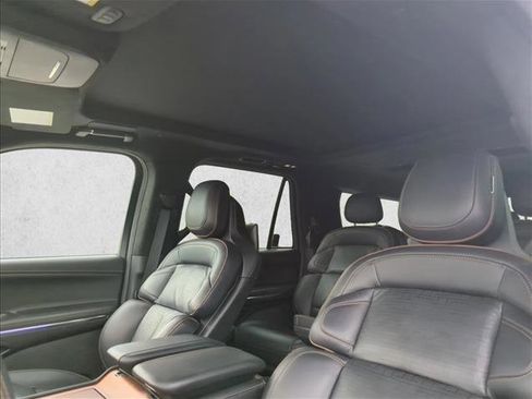 Used 2025 Lincoln Navigator L Black Label AWD/4WD image 15