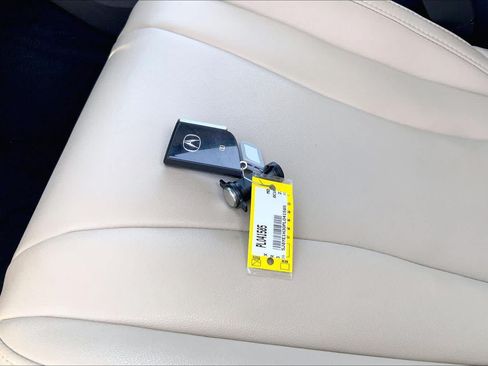 Used 2023 Acura MDX SH-AWD image 14