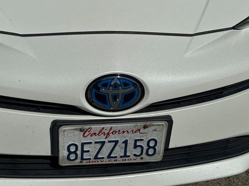 Used 2018 Toyota Prius One FWD image 16