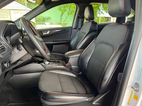 Used 2023 Ford Escape ST-Line image 27