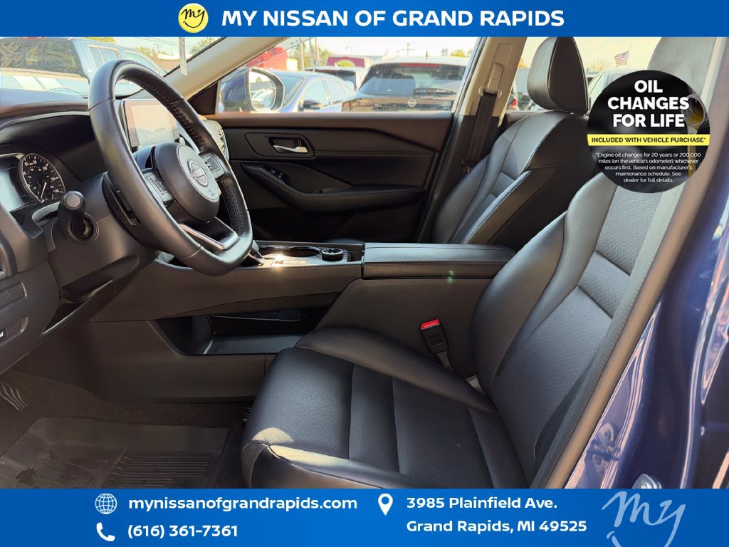 Certified 2023 Nissan Rogue SV w/ SV Premium B Package AWD/4WD image 10