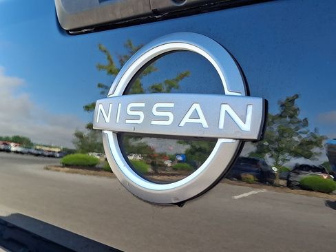 Used 2023 Nissan Frontier SV AWD/4WD image 29