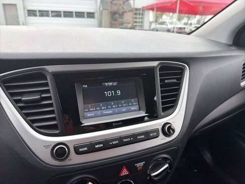 Used 2021 Hyundai Accent SE FWD image 17