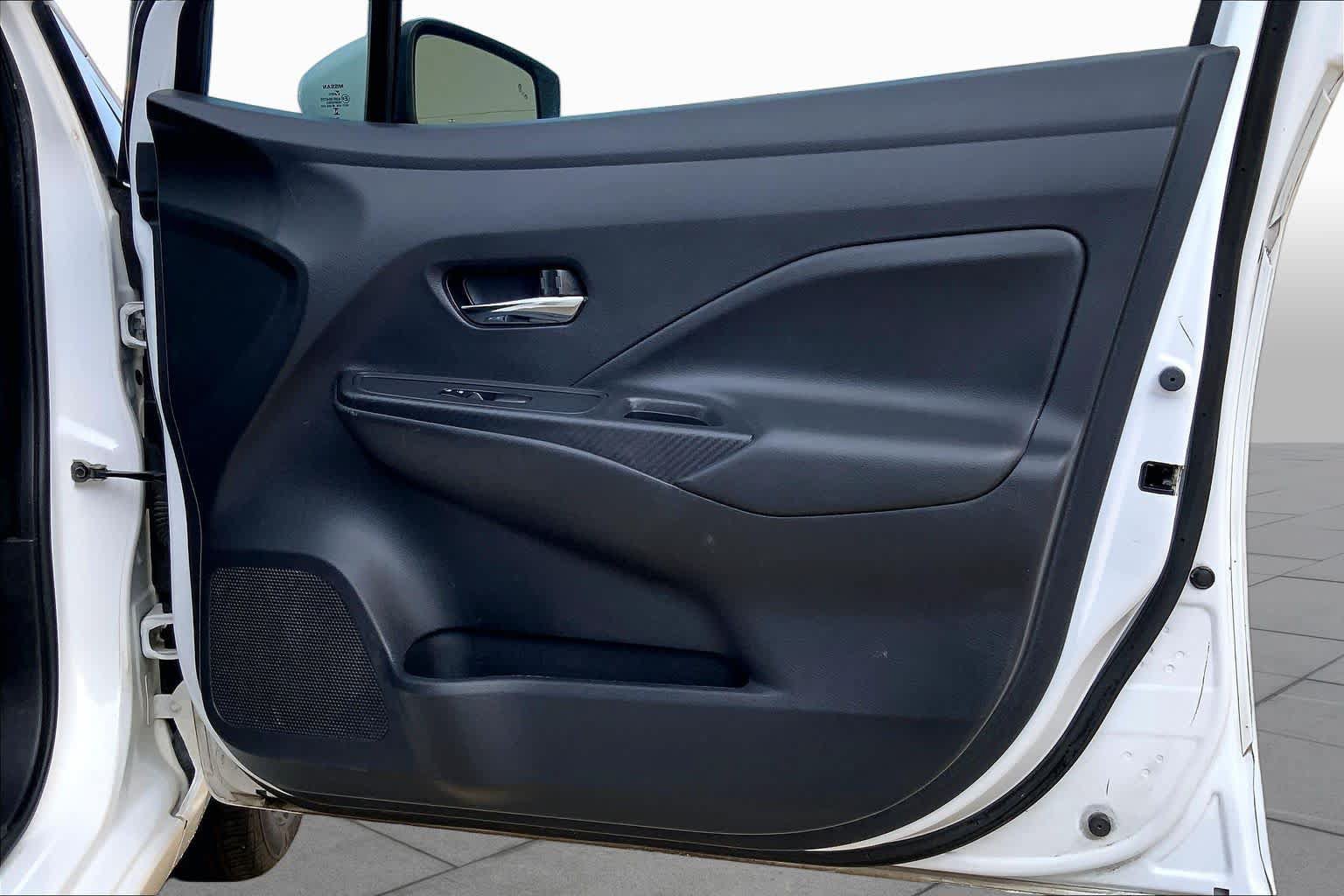 Used 2024 Nissan Versa SV FWD image 23