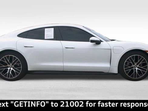 Used 2022 Porsche Taycan image 40