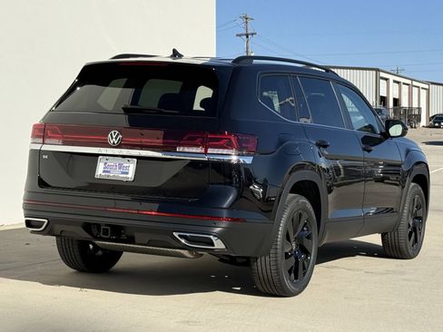 New 2026 Volkswagen Atlas SE image 4