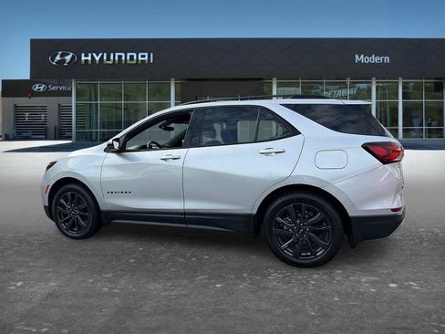 Used 2022 Chevrolet Equinox RS w/ RS Leather Package FWD image 5