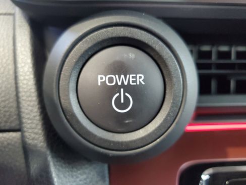 Used 2024 Toyota Prius Prime FWD image 30