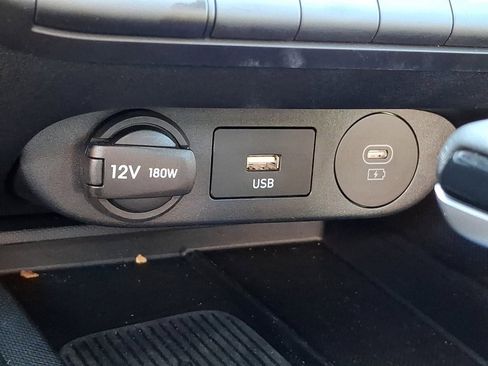 Certified 2025 Hyundai Elantra Sport image 24