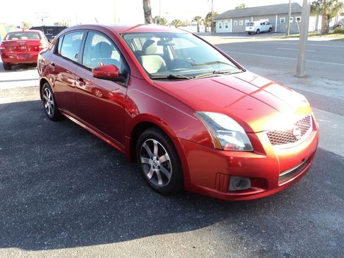 Used 2011 Nissan Sentra 2.0 SR w/ Special Edition Pkg image 2