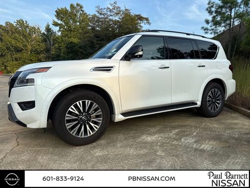 Used 2023 Nissan Armada SL w/ Midnight Edition Package image 5
