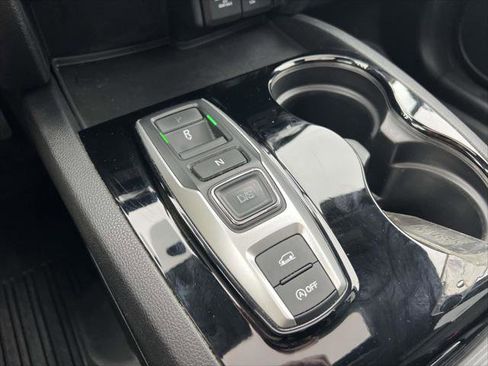 Used 2018 Honda Pilot Touring image 34