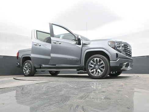 Used 2025 GMC Sierra 1500 Denali w/ Denali Reserve Package AWD/4WD image 54
