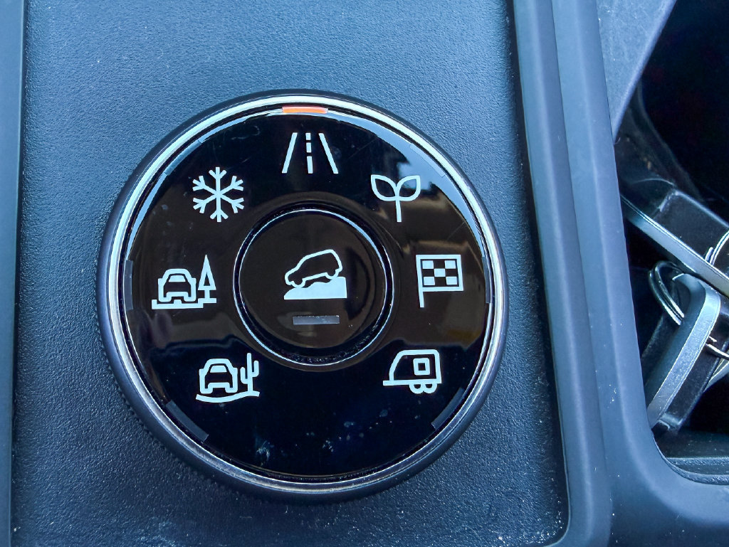 Used 2024 Nissan Pathfinder S AWD/4WD image 12