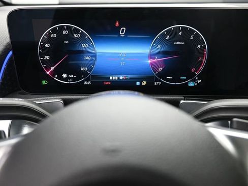 Used 2026 Mercedes-Benz GLB 250 GLB 250 image 10