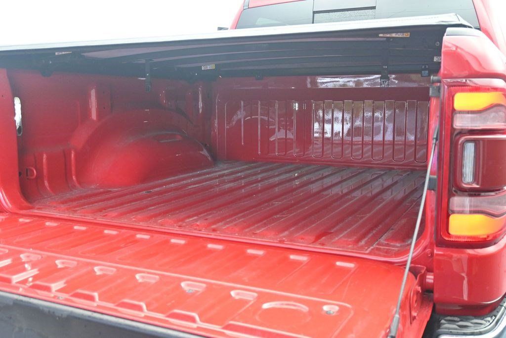 Used 2024 RAM 1500 Laramie AWD/4WD image 10