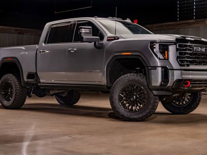 Used 2025 GMC Sierra 2500 AT4 w/ AT4 Premium Plus Package