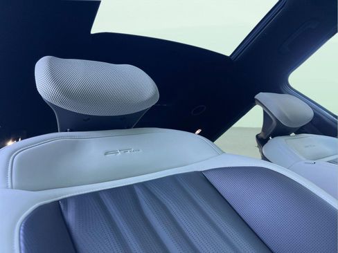 Certified 2025 Kia EV9 GT-Line image 18