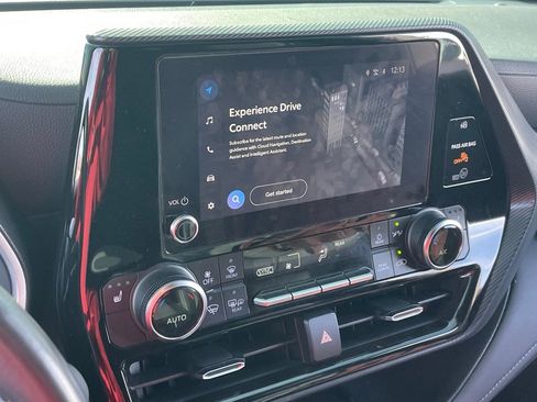 Used 2023 Toyota Highlander XSE image 7