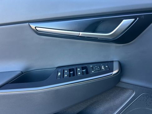 Used 2025 Kia EV6 Light RWD image 11