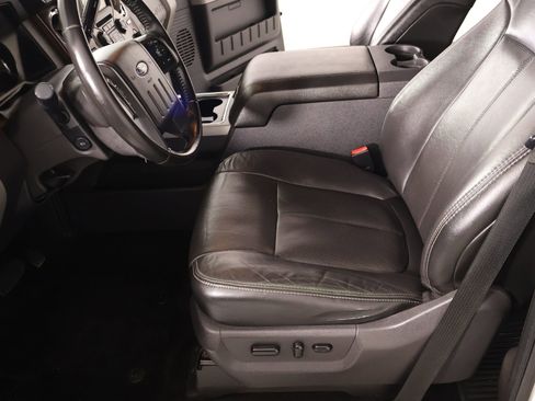 Used 2015 Ford F250 Lariat w/ Chrome Package image 11