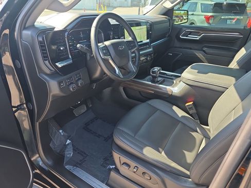 Used 2025 Chevrolet Silverado 1500 RST AWD/4WD image 11