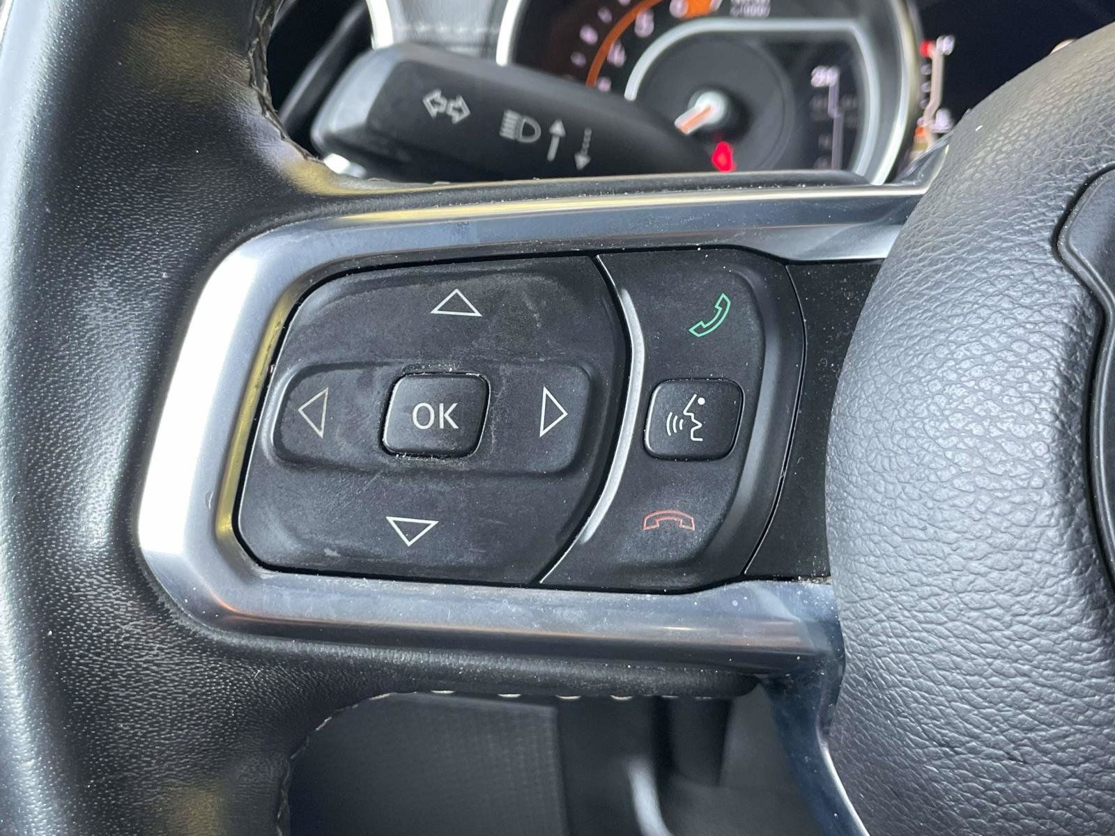Used 2019 Jeep Wrangler Unlimited Sahara AWD/4WD image 22