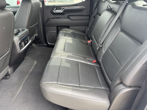 Used 2023 Chevrolet Silverado 1500 LTZ AWD/4WD image 6