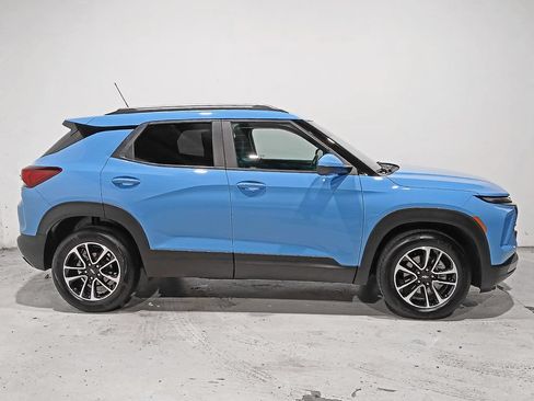Used 2024 Chevrolet TrailBlazer LT w/ Convenience Package FWD image 7