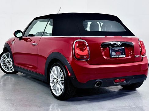 Used 2018 MINI Cooper Convertible image 25