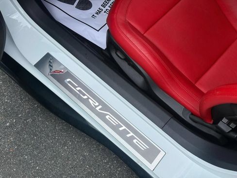 Used 2015 Chevrolet Corvette Stingray Coupe RWD image 18