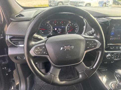 Used 2023 Chevrolet Traverse RS AWD/4WD image 13