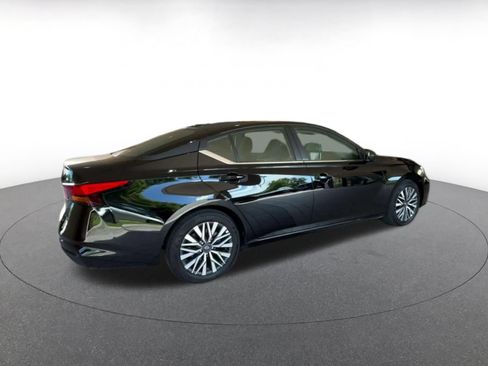 Used 2026 Nissan Altima 2.5 SV FWD image 12
