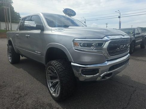 Used 2019 RAM 1500 Limited AWD/4WD image 3