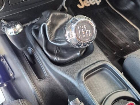 Used 2012 Jeep Wrangler Sport AWD/4WD image 37