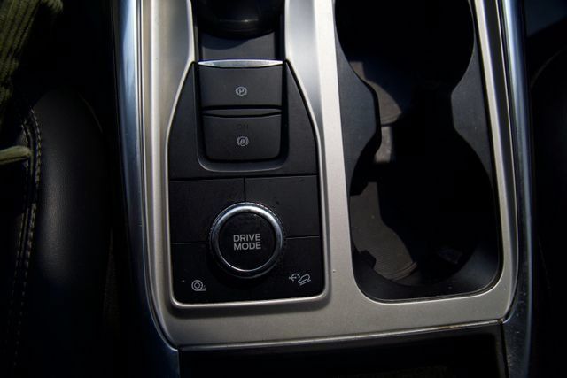 Certified 2022 Ford Explorer XLT w/ Equipment Group 202A AWD/4WD image 19