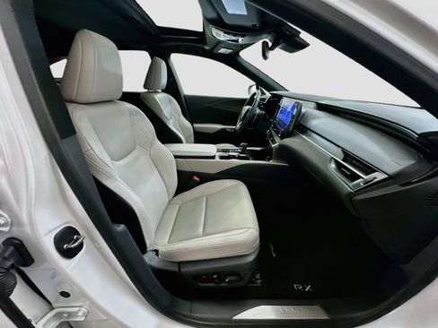 Used 2023 Lexus RX 350 Premium w/ Accessory Package AWD/4WD image 33