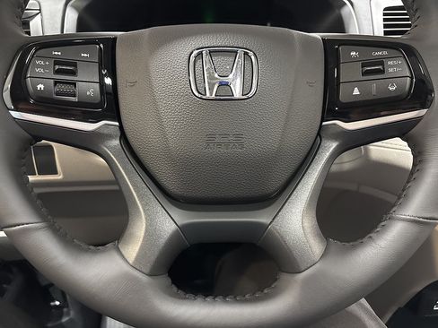 New 2027 Honda Odyssey EX-L image 17