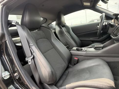 Used 2024 Nissan Z Performance w/ Floor Mat Package RWD image 18
