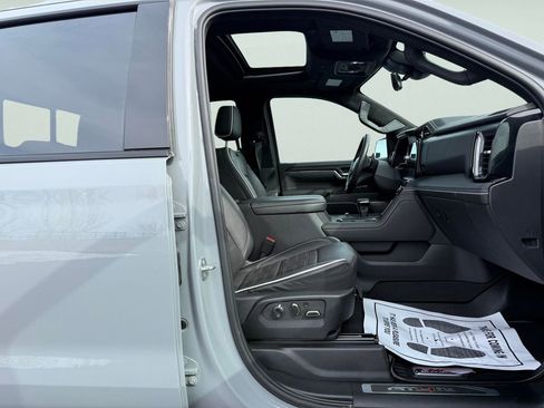 Used 2024 GMC Sierra 1500 AT4X image 19