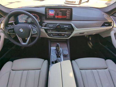 Certified 2023 BMW 530i w/ Premium Package image 16