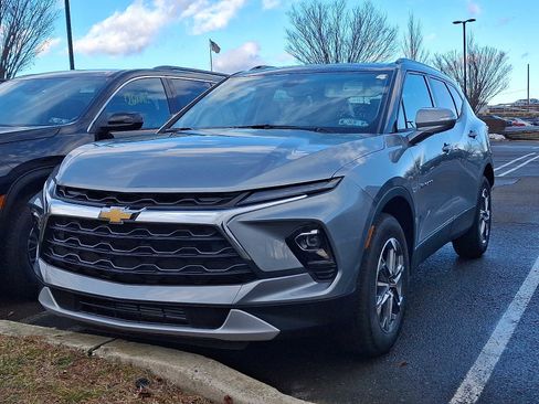 New 2026 Chevrolet Blazer LT image 3