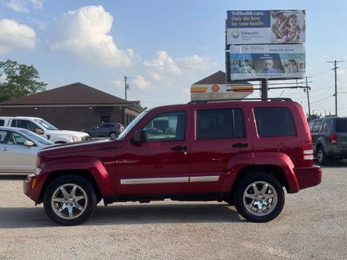 Used 2012 Jeep Liberty Sport AWD/4WD image 10