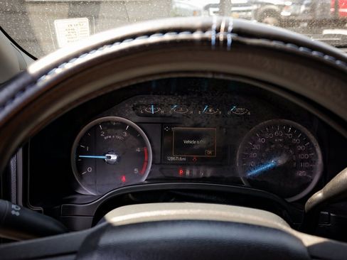 Used 2022 Ford F350 XLT w/ Camper Package image 18