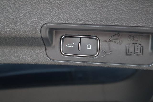 Used 2023 Ford Explorer XLT w/ Equipment Group 202A AWD/4WD image 13