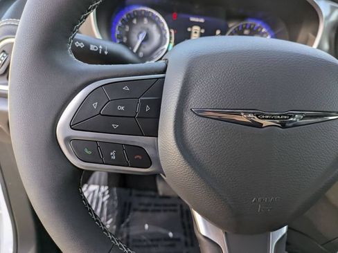 New 2026 Chrysler Pacifica Select FWD image 22